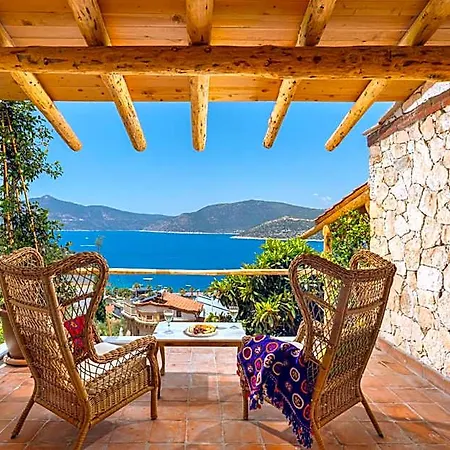 Fidanka 3*